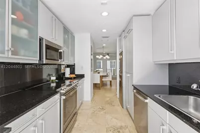 204 Washington #13, Miami Beach, FL 33139 - Photo 9