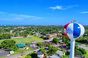 810 N 3rd Ave N, Lake Worth, FL 33460 - Photo 55