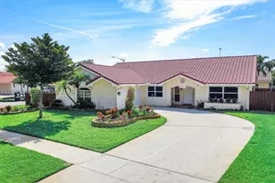 4870 Hawkes Bluff, Davie, FL 33331 - Photo 1