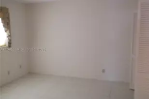 908 Cypress, Pompano Beach, FL 33069 - Photo 17