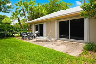 908 Cypress, Pompano Beach, FL 33069 - Photo 29