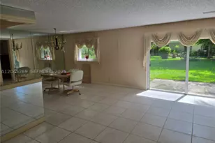 908 Cypress, Pompano Beach, FL 33069 - Photo 13