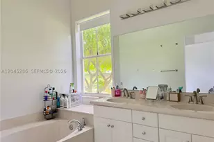 1074 Bluewood, Weston, FL 33327 - Photo 19