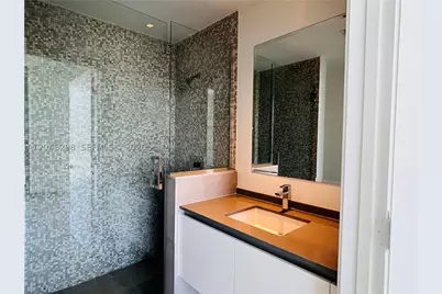 88 SW 7th #1511, Miami, FL 33130 - Photo 17