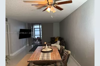 109 Lake Emerald #105, Oakland Park, FL 33309 - Photo 19