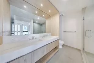 11 NE 6th, Miami, FL 33132 - Photo 9