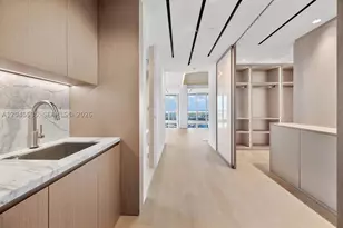 1100 Biscayne, Miami, FL 33132 - Photo 31