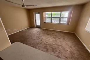 391 Windsor Q, West Palm Beach, FL 33417 - Photo 5
