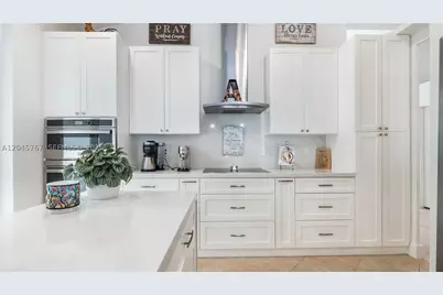 123 SW 164th, Pembroke Pines, FL 33027 - Photo 15