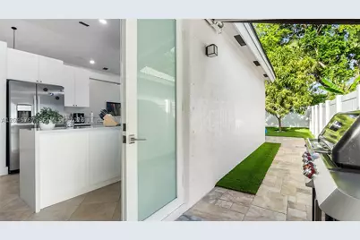 123 SW 164th, Pembroke Pines, FL 33027 - Photo 23
