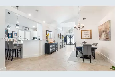 123 SW 164th, Pembroke Pines, FL 33027 - Photo 5