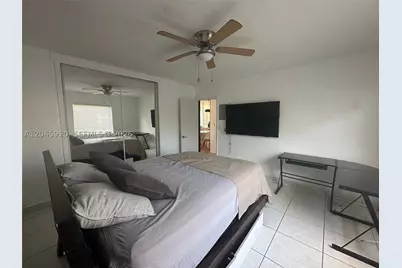 8101 Abbott #17, Miami Beach, FL 33141 - Photo 11