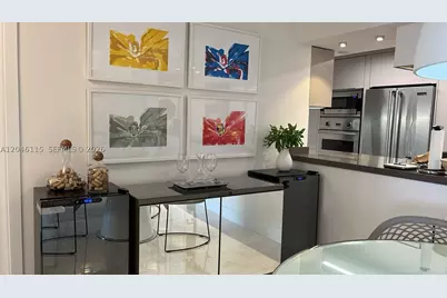 5757 Collins #2207, Miami Beach, FL 33140 - Photo 13