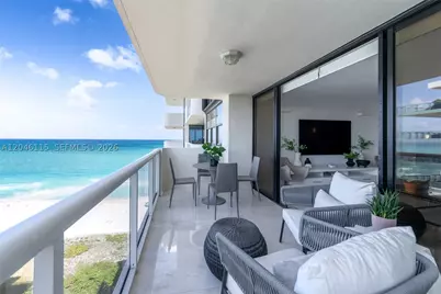 5757 Collins #2207, Miami Beach, FL 33140 - Photo 1