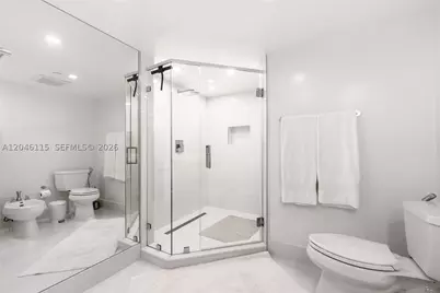 5757 Collins #2207, Miami Beach, FL 33140 - Photo 21