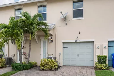 3944 Poinciana, Hollywood, FL 33021 - Photo 65