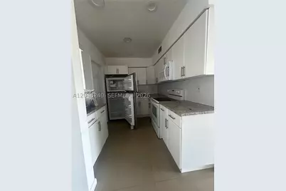 2880 NE 203rd #B25, Aventura, FL 33180 - Photo 11