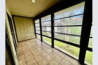 809 NE 199th #206-7, Miami, FL 33179 - Photo 5