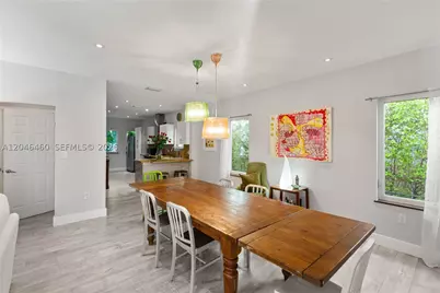 737 Alhambra, Coral Gables, FL 33134 - Photo 9