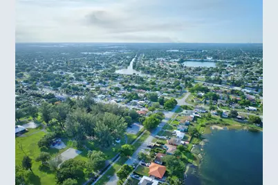 1230 NW 84th, Miami, FL 33147 - Photo 27