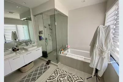 8256 NW 48th, Doral, FL 33166 - Photo 19