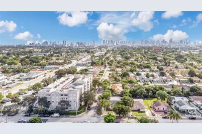 521 NW 33rd #1, Miami, FL 33125 - Photo 3