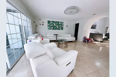 17324 NW 63rd, Hialeah, FL 33015 - Photo 9