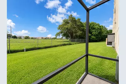 8870 Fontainebleau #106, Miami, FL 33172 - Photo 19