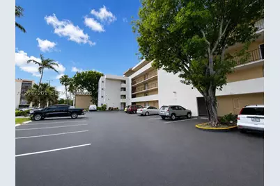 8870 Fontainebleau #106, Miami, FL 33172 - Photo 27