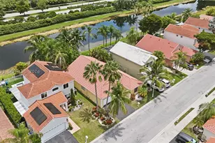 411 Bermuda Springs, Weston, FL 33326 - Photo 5
