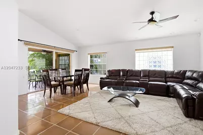 411 Bermuda Springs, Weston, FL 33326 - Photo 11