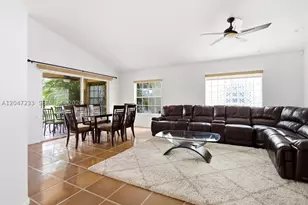 411 Bermuda Springs, Weston, FL 33326 - Photo 11