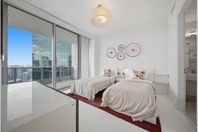 200 Biscayne Boulevard #5110, Miami, FL 33131 - Photo 37