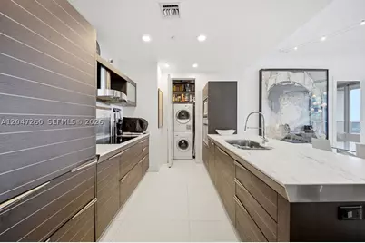 200 Biscayne Boulevard #5110, Miami, FL 33131 - Photo 5