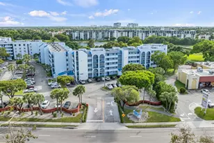 9460 Fontainebleau, Miami, FL 33172 - Photo 1