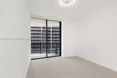 1000 Brickell #4015, Miami, FL 33131 - Photo 33