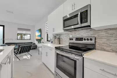 3538 W 108th, Hialeah, FL 33018 - Photo 13