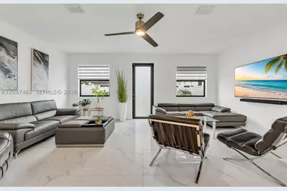 3538 W 108th, Hialeah, FL 33018 - Photo 17