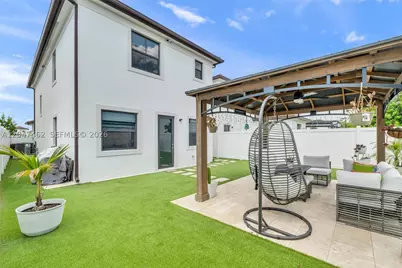 3538 W 108th, Hialeah, FL 33018 - Photo 27