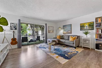 10381 N Kendall #M8, Miami, FL 33176 - Photo 7