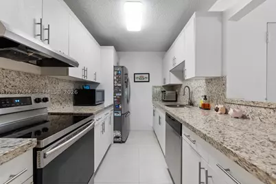 10381 N Kendall #M8, Miami, FL 33176 - Photo 13