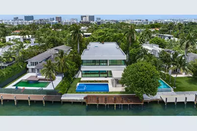 9720 W Broadview, Bay Harbor Islands, FL 33154 - Photo 3