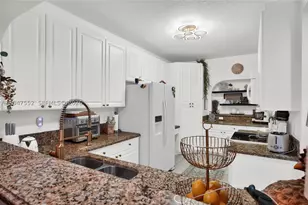 10720 NW 66th, Doral, FL 33178 - Photo 17