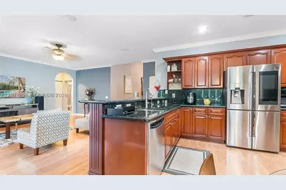 1714 Royal Grove #-, Weston, FL 33327 - Photo 9