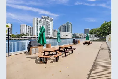 800 Parkview #131, Hallandale Beach, FL 33009 - Photo 31