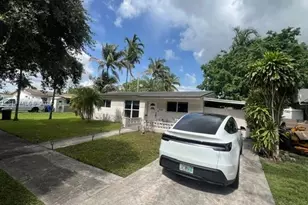 3000 N 72nd, Hollywood, FL 33024 - Photo 1