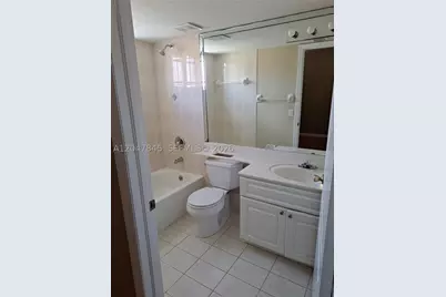 17318 NW 74th #202, Hialeah, FL 33015 - Photo 19