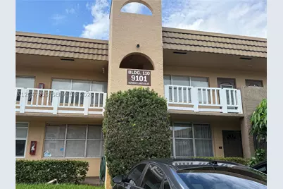 9101 Sunrise Lakes #215, Sunrise, FL 33322 - Photo 3