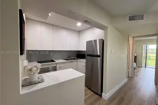 9101 Sunrise Lakes, Sunrise, FL 33322 - Photo 15