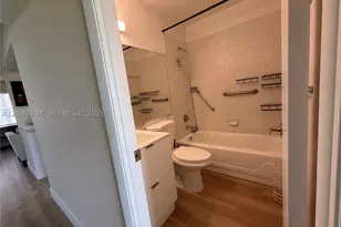 9101 Sunrise Lakes, Sunrise, FL 33322 - Photo 25